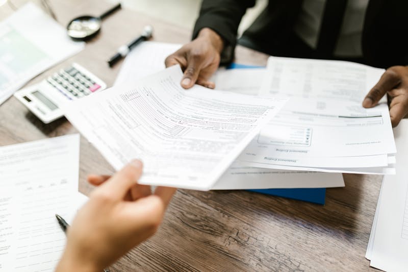 Exchanging shipping documents and paperwork